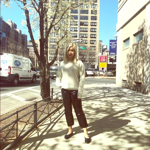 Modern Chic & Comfy Black Step•N•Flex Ballet Flats - Picture 4 of 15